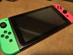Nintendo Switch 本体 グリーン/ピンク Joy-Conのサムネイル