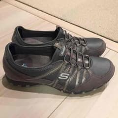 まき様専用 新品 SKECHERS スニーカーのサムネイル