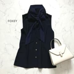 美品✨FOXEY バイカラー ボウタイリボンブラウス ノースリーブ 上品 