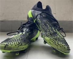 サッカースパイク adidas predatorのサムネイル