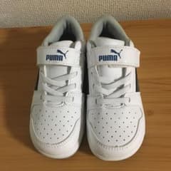 PUMA スニーカーのサムネイル