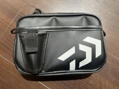 DAIWA マルチポーチS（B）ブラックのサムネイル