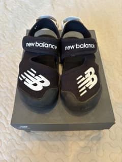 New Balance サンダル 17cm ブラックのサムネイル