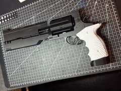 RE9 リボルバー 全強化 可動モデル(発射能力なし）のサムネイル
