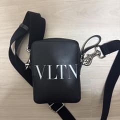 ヨギ坊　VALENTINO GARAVANI VLTN ショルダー バッグ ヨギ坊様専用 VALENTINO GARAVANI VLTN ショルダー バッグ - メルカリ