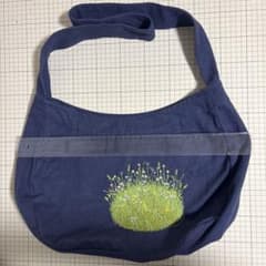 ネイビー コットンショルダーバッグ 草原刺繍のサムネイル