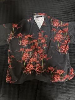 彼岸花柄 半袖シャツ ブラックのサムネイル