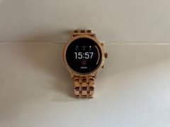 FOSSIL スマートウォッチ　ピンクゴールドのサムネイル