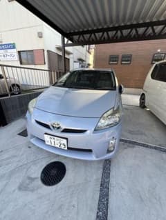 トヨタ　プリウスのサムネイル