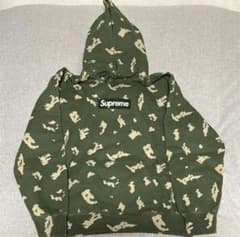 Supreme 迷彩柄 パーカー［セール中‼️］のサムネイル
