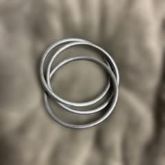 アクセサリー zuci Three-Stranded Bangle(Silver) zuci Three-Stranded Bangle(Silver) - メルカリ
