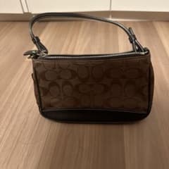 coachミニハンドバッグ　シグネチャーのサムネイル