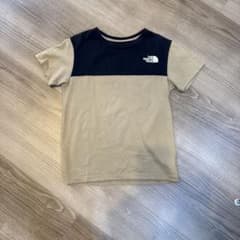 THE NORTH FACE Tシャツ 150 ベージュ/ブラックのサムネイル