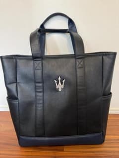 マセラティ　ゴルフトートバック　ブラック　ネイビー 新品未使用 マセラティ ゴルフトートバック ブラック ネイビー 新品未使用 - メルカリ