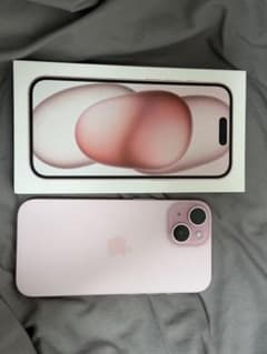 Apple iPhone 15 ピンク 本体 128GBのサムネイル