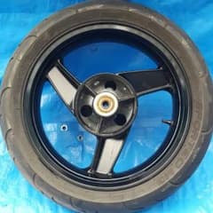 umerin様専用カワサキZZR400リアホイールのサムネイル