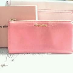 miumiu 長財布 正規品のサムネイル
