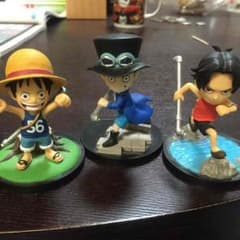 ワンピースフィギュアのサムネイル