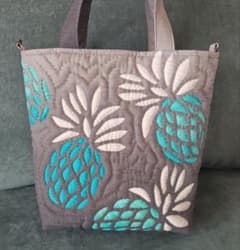 ハンドメイド ハワイアンキルトバッグ ショルダー可能タイプ