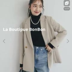メタル釦ダブルジャケット ラブティックボンボン グレージュ - メルカリ