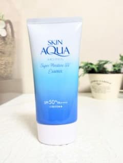 SKIN AQUA スーパーモイスチャーエッセンスc 80gとサンプルのサムネイル