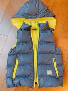 新品！未使用☆Bebe ダウンベスト　120のサムネイル