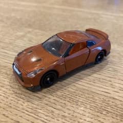 トミカ 日産 NISSAN GT-R R-35 オレンジのサムネイル