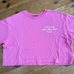 lovetoxic ピンク Tシャツ Sサイズのサムネイル