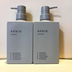 AKNIR アクニー 梨花開発 薬用 シャンプー　トリートメント　セットのサムネイル