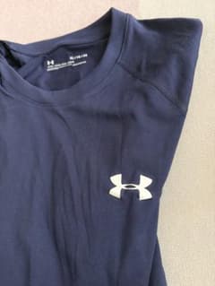 Under Armour ネイビー Tシャツ Mサイズのサムネイル