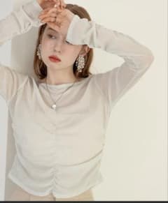 hinari ヒナリ♡ シアーフロッキーギャザートップスのサムネイル