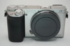 SONY α6000 ミラーレス一眼のサムネイル