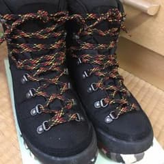 登山靴 登山シューズのサムネイル