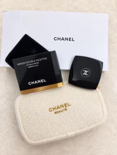 CHANEL ポーチセット 手鏡付き 新品未使用のサムネイル