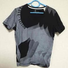 ディーゼル Tシャツ サイズM 送料込み ブラック Vネックのサムネイル