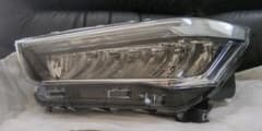 トヨタ　ライズ　ヘッドライト　左　LED　修理画像あり（取付部分をアルミ板で） トヨタ ライズ ヘッドライト 左 LED 修理あり（取付部分をアルミ板で