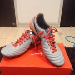 サッカースパイク ナイキ ティエンポスーパーリゲラHG 28.0cmのサムネイル
