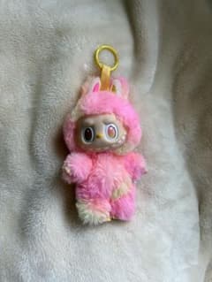 THE MONSTERS ぬいぐるみ マスコット ピンク系のサムネイル