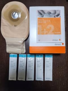 Dansac ストーマバッグと消臭潤滑剤のサムネイル