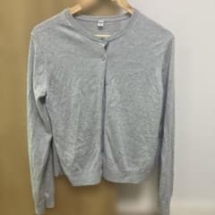 UNIQLO クルーネックカーディガン　美品のサムネイル