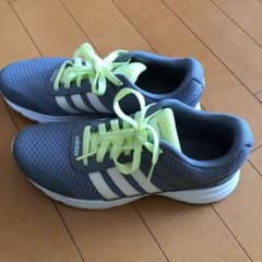 adidas アディダス スニーカーのサムネイル