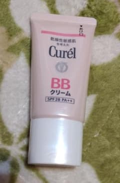 きぃ。様専用 キュレル BBクリーム 明るい肌色 35gのサムネイル