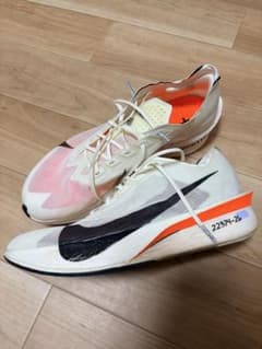 Nike ZoomX Vaporfly4 27cmのサムネイル