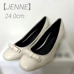 【新品未使用】ジェンヌ パリジェンヌチャンキーヒールバレエ　24cmのサムネイル