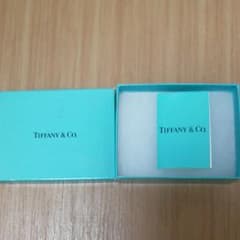 ティファニーの空箱のサムネイル