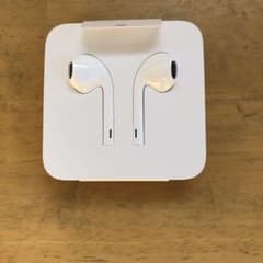 iPhone 純正イヤホン アップルのサムネイル