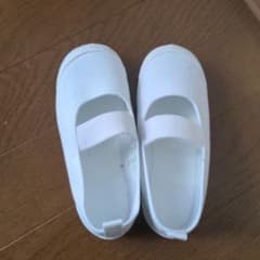 上履き　幼稚園　保育園　シューズ　白　新品　未使用　ムーンスターのサムネイル