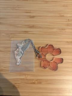ティンカー・ベル アクリルキーホルダー 花のサムネイル