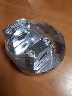 ホンダ フォルツァ250 MF08用社外ハンドルポスト新品未使用のサムネイル