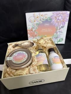 SABON スクラブキットホワイトティー•セレブレーションのサムネイル